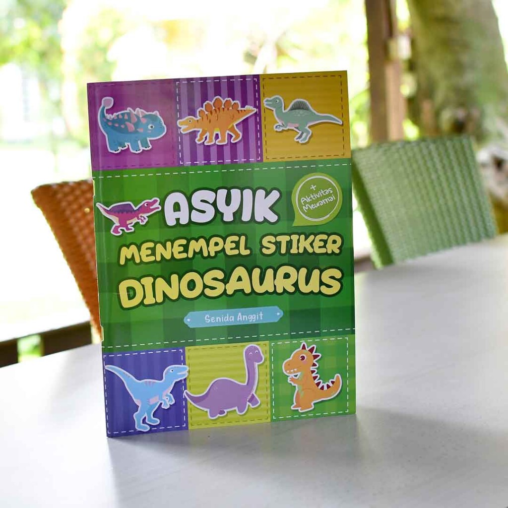 Asyik Menempel Stiker Dinosaurus Cikal-Aksara